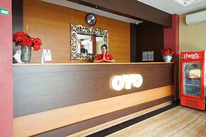 Hotel O Siwalankerto Near Surabaya Carnival