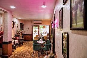 Airstar Hotel & Apartment