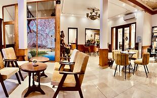 Airstar Hotel & Apartment