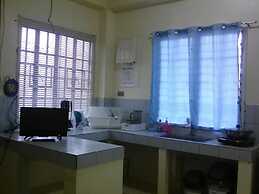 JS3 Studio Apartments - Adults Only