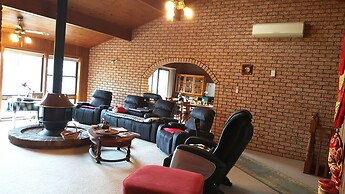 Gowrie Agapanthous - Hostel