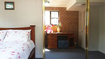 Gowrie Agapanthous - Hostel