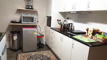 Gowrie Agapanthous - Hostel