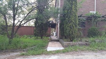 Gowrie Agapanthous - Hostel