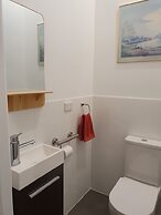 Gowrie Agapanthous - Hostel