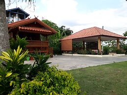 Bank Resort