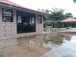 Bank Resort