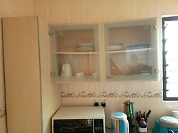 Ronna apartments at Lakeside Estates