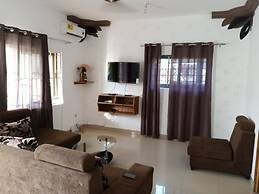 Ronna apartments at Lakeside Estates