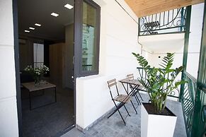 Old Side Corner