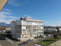 Apartment on Bulvar Nadezhd Apt. 305