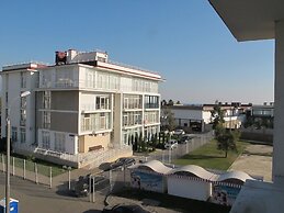 Apartment on Bulvar Nadezhd Apt. 305