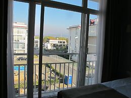 Apartment on Bulvar Nadezhd Apt. 305