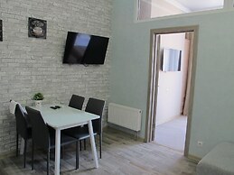 Apartment on Bulvar Nadezhd Apt. 305