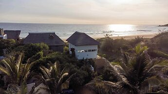 Pura Vida Tofo Beach House