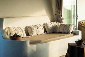 Pura Vida Tofo Beach House