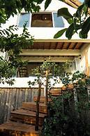 Pura Vida Tofo Beach House