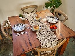 Pura Vida Tofo Beach House