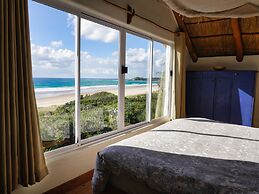 Pura Vida Tofo Beach House