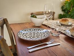 Pura Vida Tofo Beach House