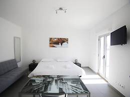 Guest House Lovely Swan