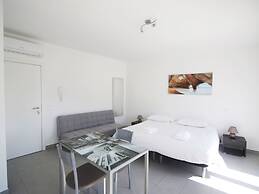 Guest House Lovely Swan