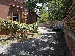 Tbilisi Yard Hostel