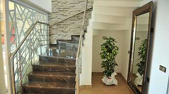 Elite Admiral Premium B810