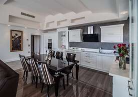 Elite Admiral Premium B811