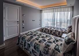 Elite Admiral Premium B811