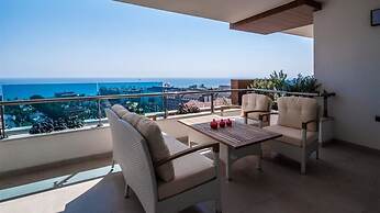 Elite Admiral Premium B811