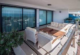 Elite Admiral Premium B811