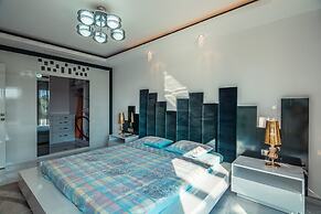 Elite Admiral Premium B85