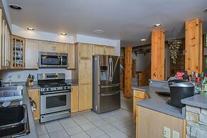 Bluebird Daze 4 Bedroom House