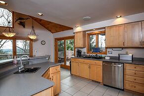 Bluebird Daze 4 Bedroom House