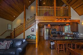Trees, Breeze and Skis 3 Bedroom House