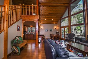 Trees, Breeze and Skis 3 Bedroom House