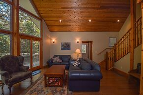 Trees, Breeze and Skis 3 Bedroom House