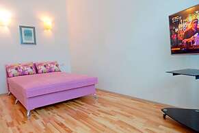 Feelathome Apartments - Nevsky