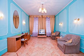 Feelathome on Lower Nevsky