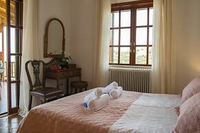 Alexandra Villa Stalos