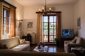 Alexandra Villa Stalos