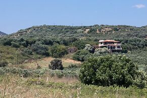 Alexandra Villa Stalos