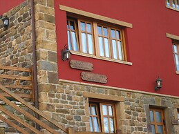Apartamentos Rurales La Portiella