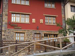Apartamentos Rurales La Portiella