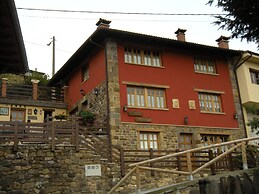 Apartamentos Rurales La Portiella