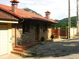 Apartamentos Rurales La Portiella