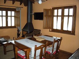 Apartamentos Rurales La Portiella
