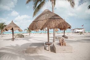 Blue Holbox Beach Front