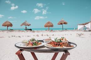 Blue Holbox Beach Front